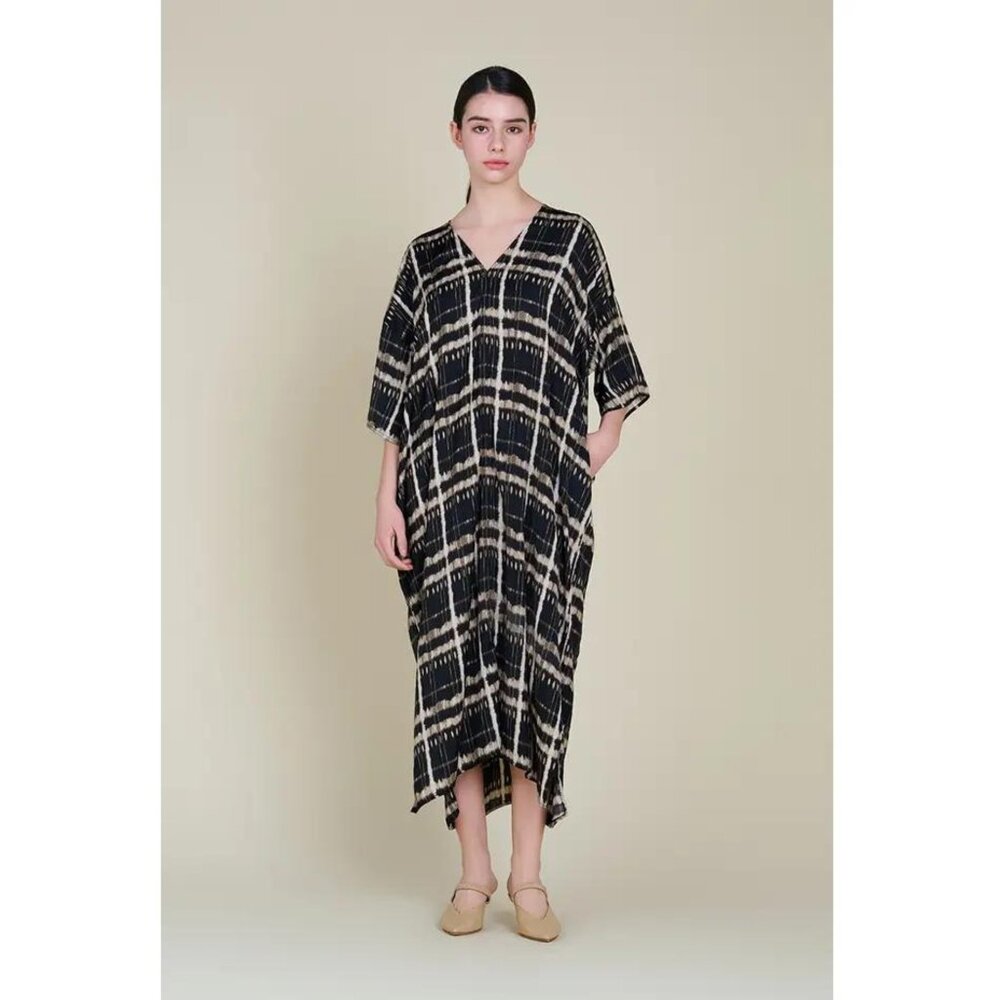 Boho Black Tie-Dye Kaftan Dress – V-Neck, Flowy Oversized Silhouette